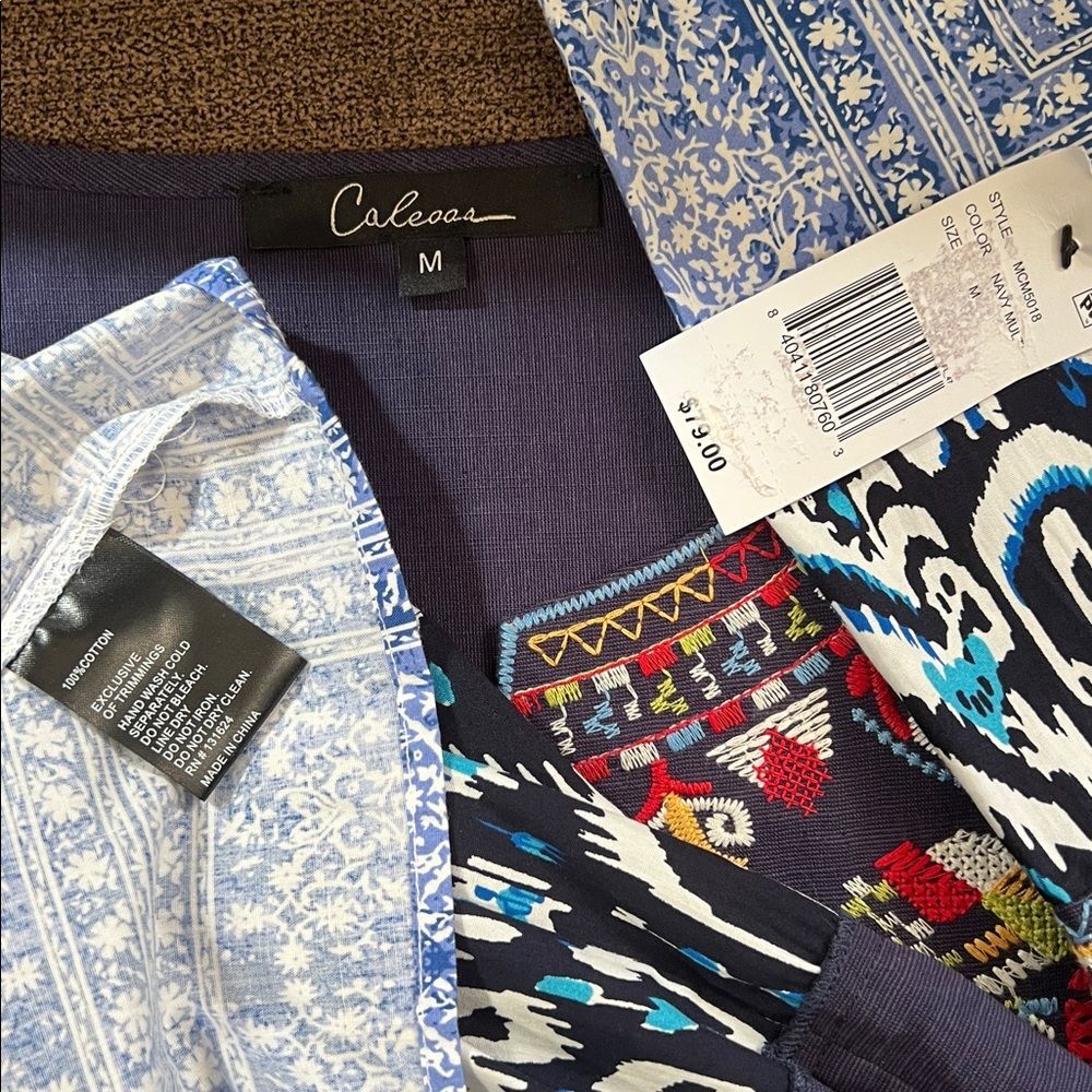 New Calessa Embroidered Boho Tunic Size Medium in Navy/Multi - Picture 9 of 13
